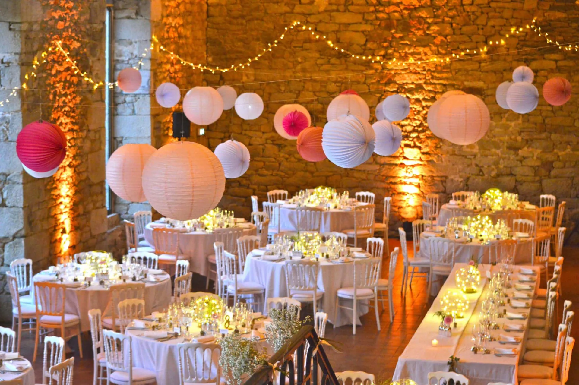 Salle de mariage dressée par la maison en Pays Bigouden