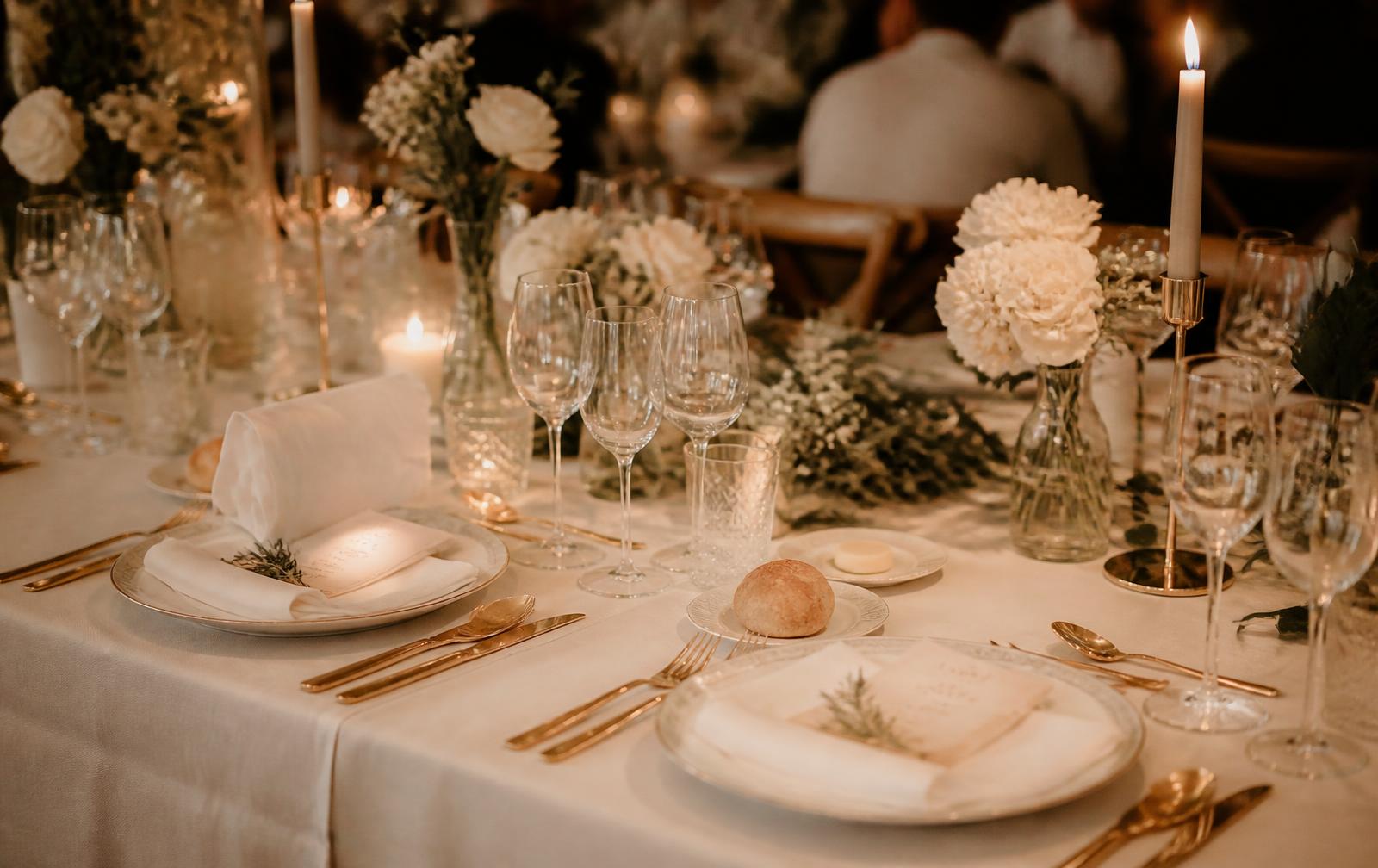 Table de réception dressée pour un buffet de groupe en Finistère — traiteur Les Temps Gourmands